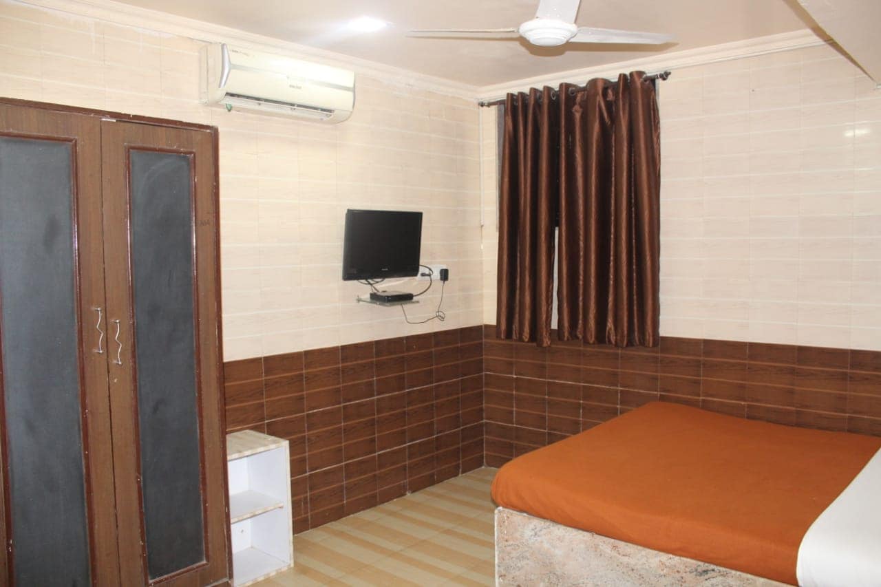 Hotel Sea Sand - Tap to explore photos