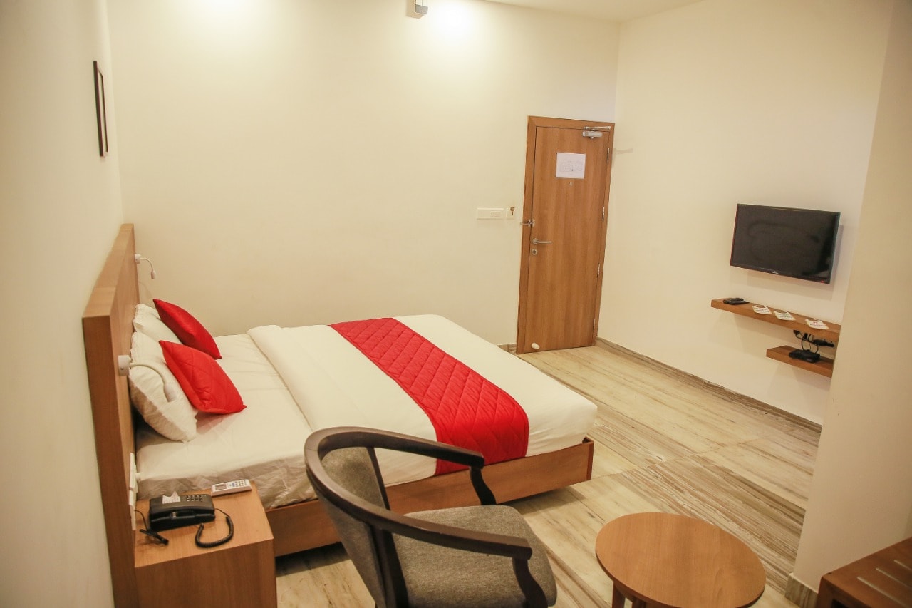 Hotel Waylord - Tap to explore photos