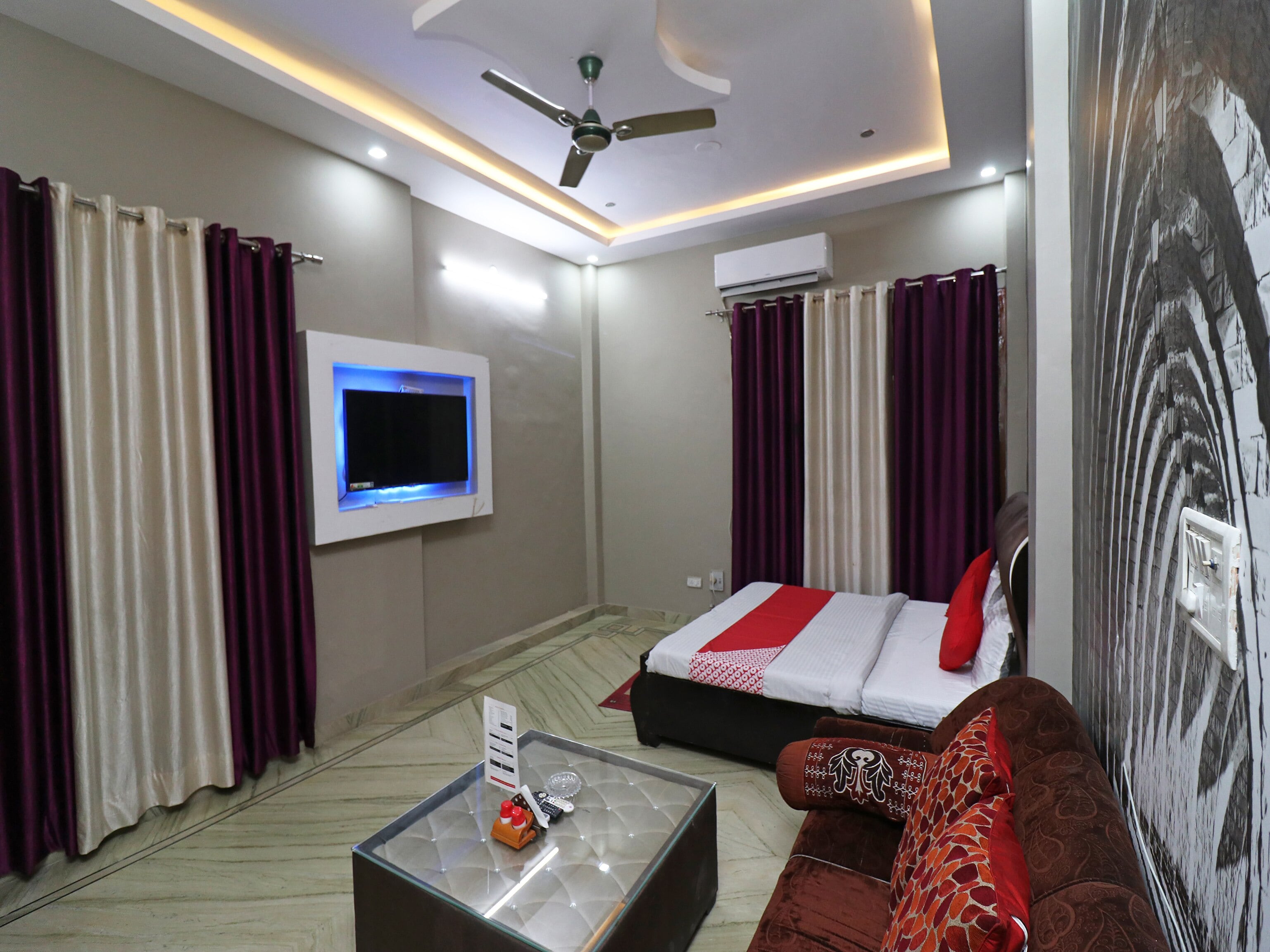 Hotel Aastha Krishna Dham - Tap to explore photos
