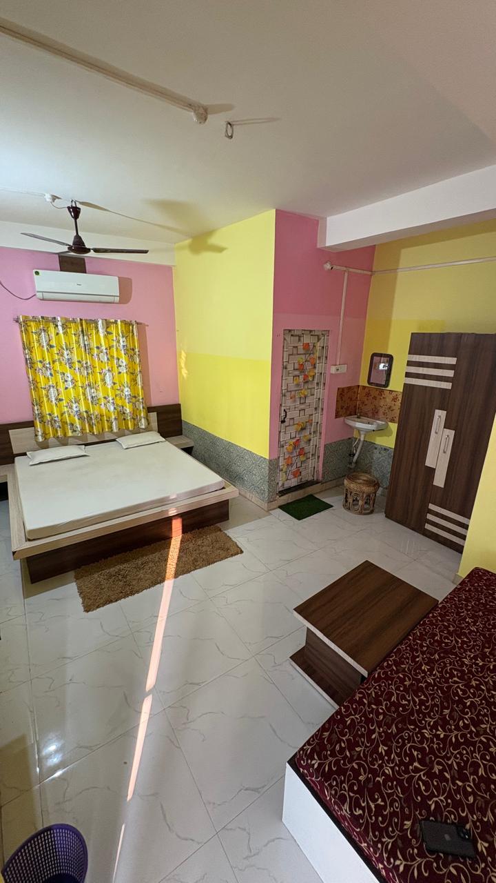 Holiday Homestay - Tap to explore photos