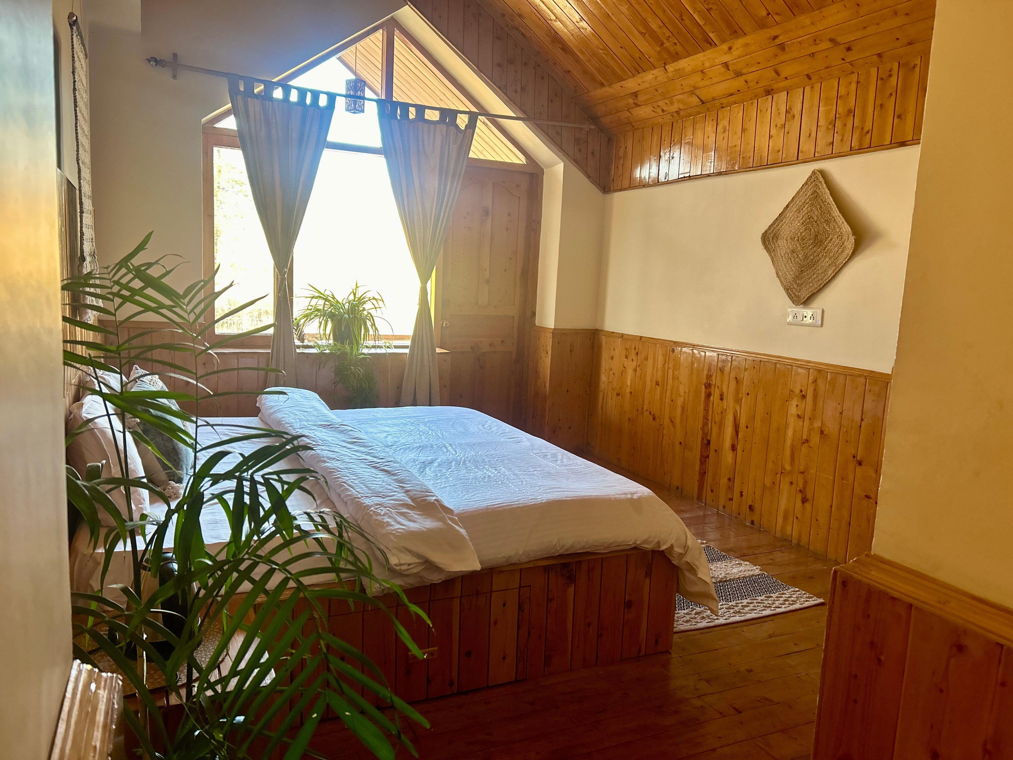 Spacious Cosy 4BHK Duplex in a villa Manali - Tap to explore photos