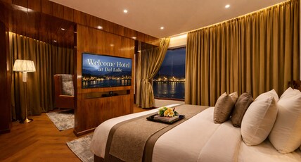Welcome Hotel  Dal View (Lakeside Location) Room Type - Presidential Suite - Front Lake View, Mountain View, Pool View