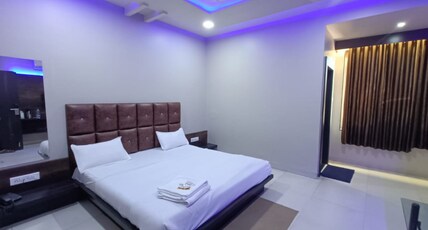Hotel DevRaj Palace Maheshwar Room Type - Deluxe Non Ac