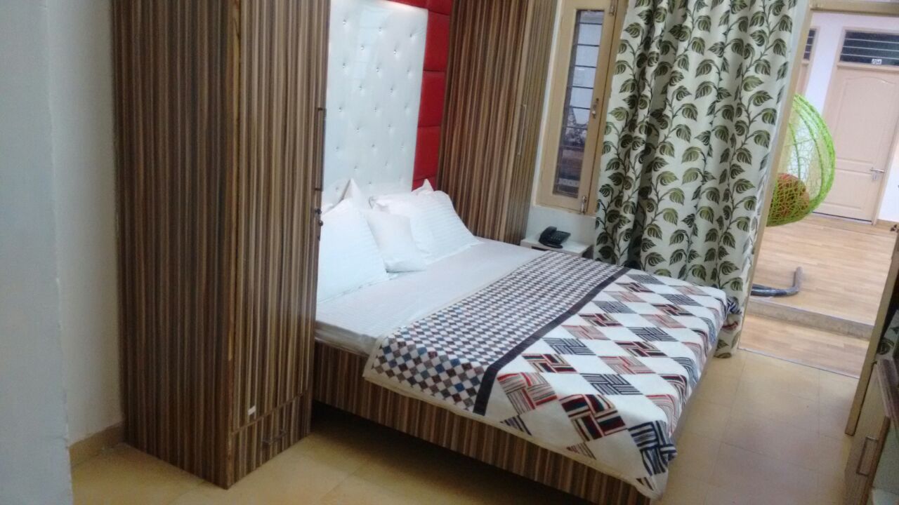 Bright Rays Guest House - Tap to explore photos