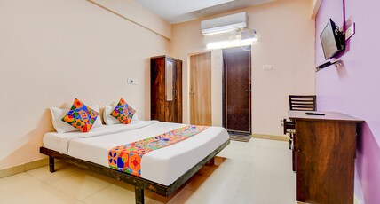 FabHotel Laxmi Chowk Room Type - Premium Room FabHotel Laxmi Chowk Room Type - Premium Room