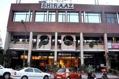 Hotel Shiraaz