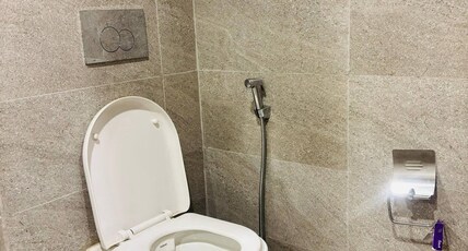Crownleaf Stays Room Type - Bedroom