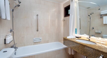Holiday Inn Resort Batam Room Type - 1 Queen Standard
