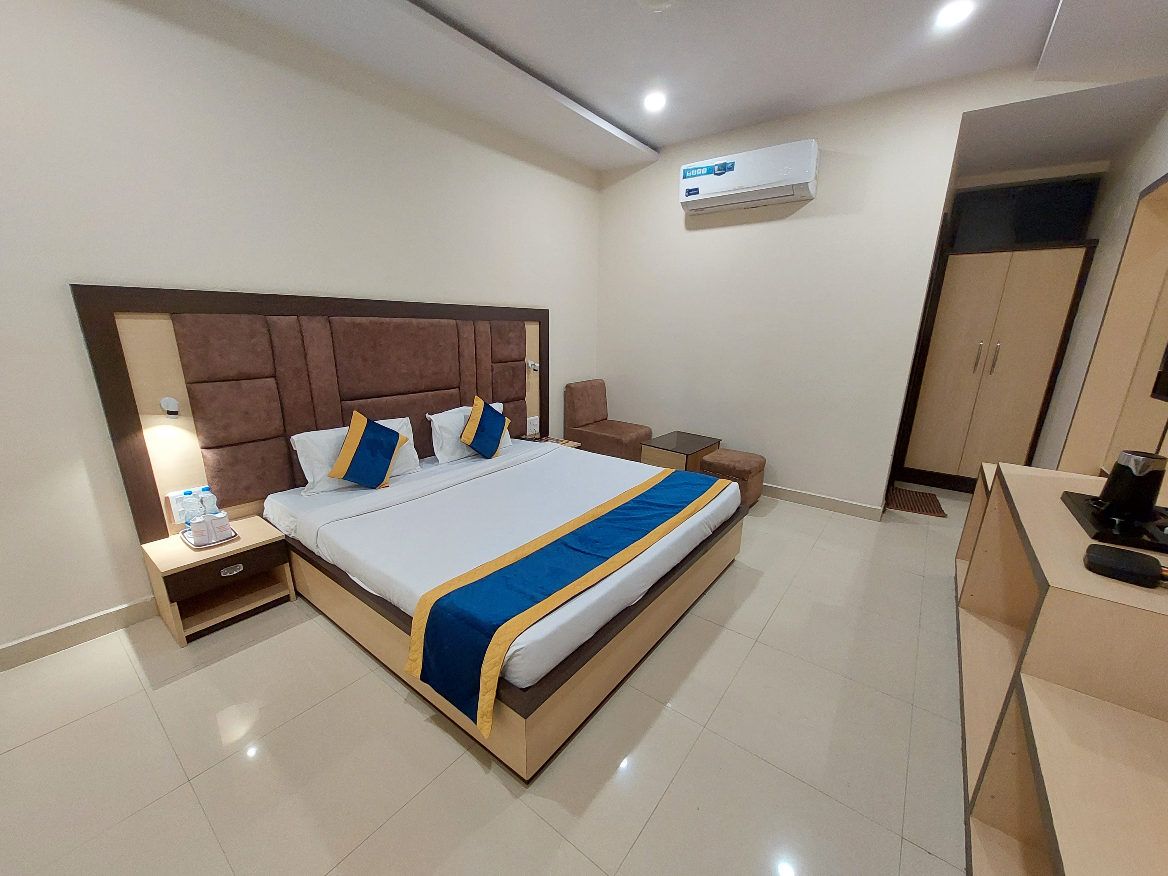 Hotel Vrinda - Tap to explore photos