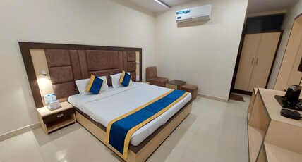 Hotel Vrinda Room Type - DELUXE ROOM