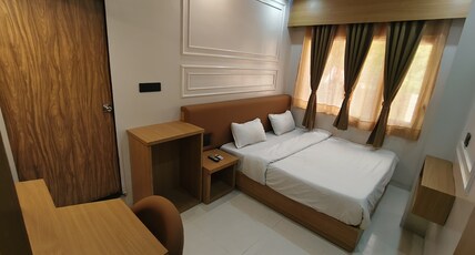 Hotel Sajan Palace Room Type - Double Bedded Deluxe Room