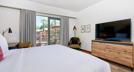Hotel Los Gatos Room Type - Deluxe King Pet Friendly
