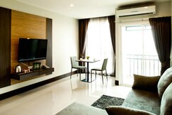 Crystal Suites Suvarnabhumi Airport
