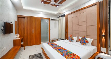 FabHotel Eminent - Patel Nagar, Oriental University Room Type - Deluxe Room