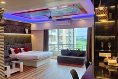 Luxury Jacuzzi Studio