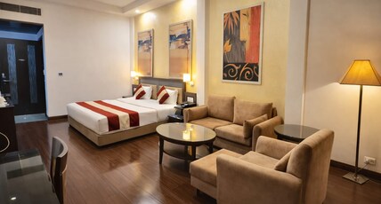 Hotel Western Court Panchkula Room Type - Deluxe Queen Bed