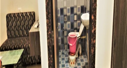Narayan Guest House Room Type - Royal Suite Room