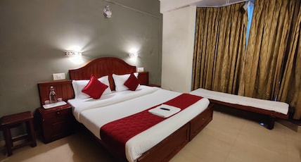 SKYLARK HOLIDAYS Room Type - Deluxe Room SKYLARK HOLIDAYS Room Type - Deluxe Room