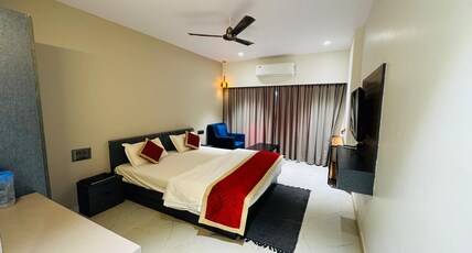 HOTEL MAYURA BOARDING AND LODGING Room Type - Suite AC Room