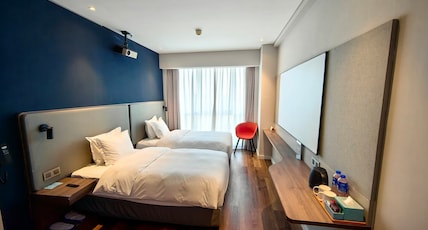 Holiday Inn Express Liyang Huafu Room Type - 2 Single Standard Lake View Audio Visual