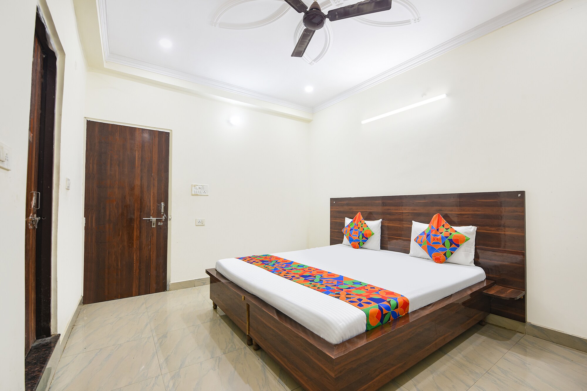 FabHotel GRG Bhawan - Tap to explore photos