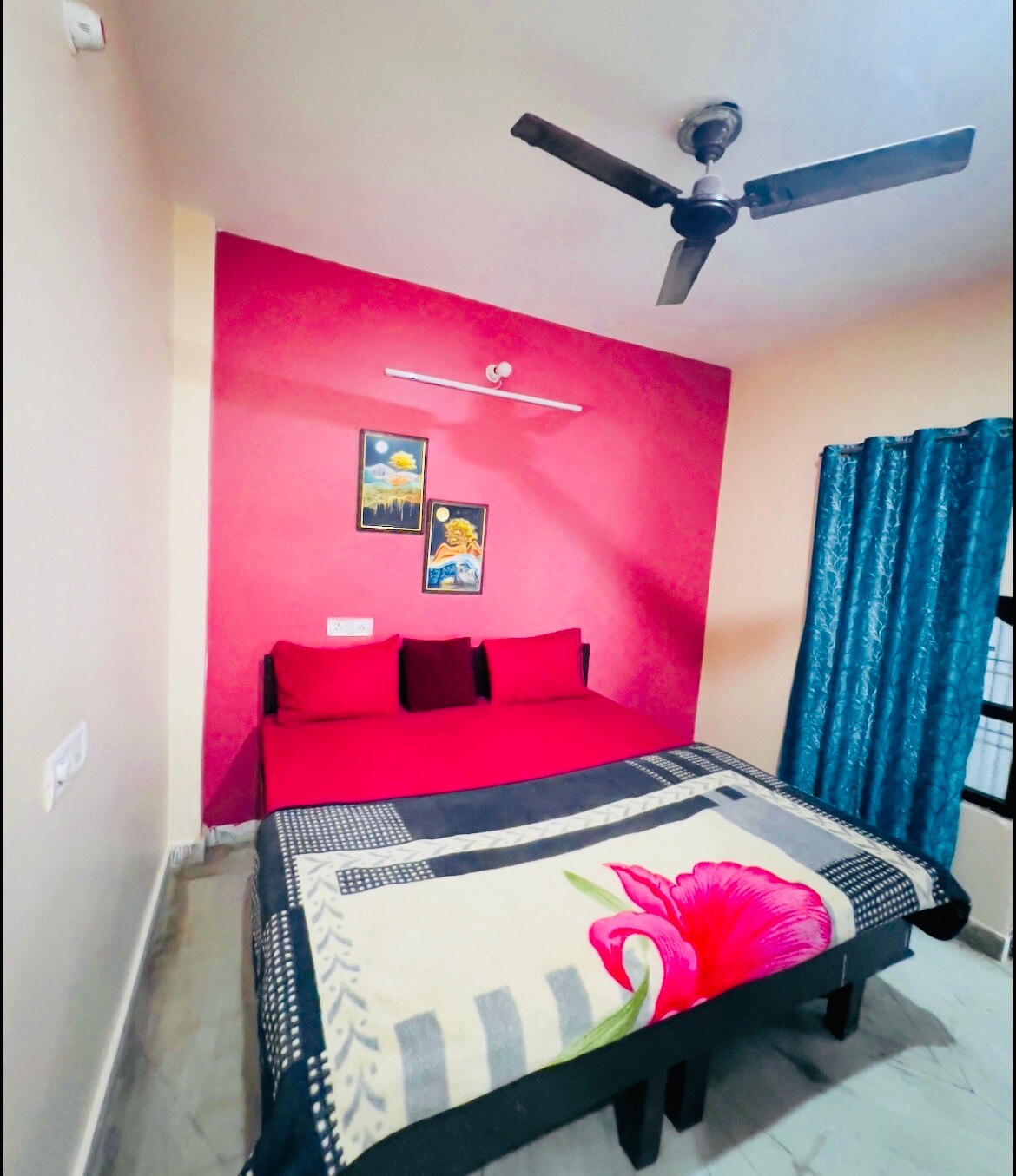 Hotel 80 - Tap to explore photos