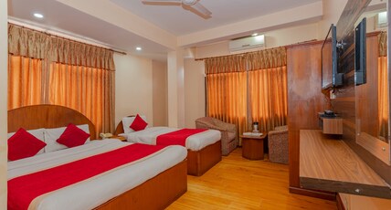OYO 804 Hotel Brihaspati Room Type - Deluxe