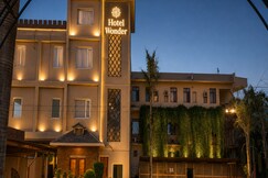 Address of Hotel Wonder