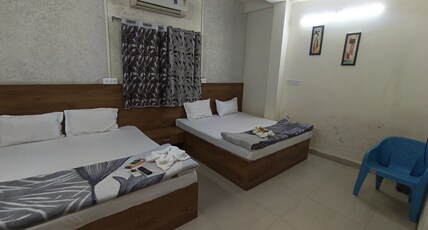 Hotel Crown Palace Room Type - Deluxe Four bed