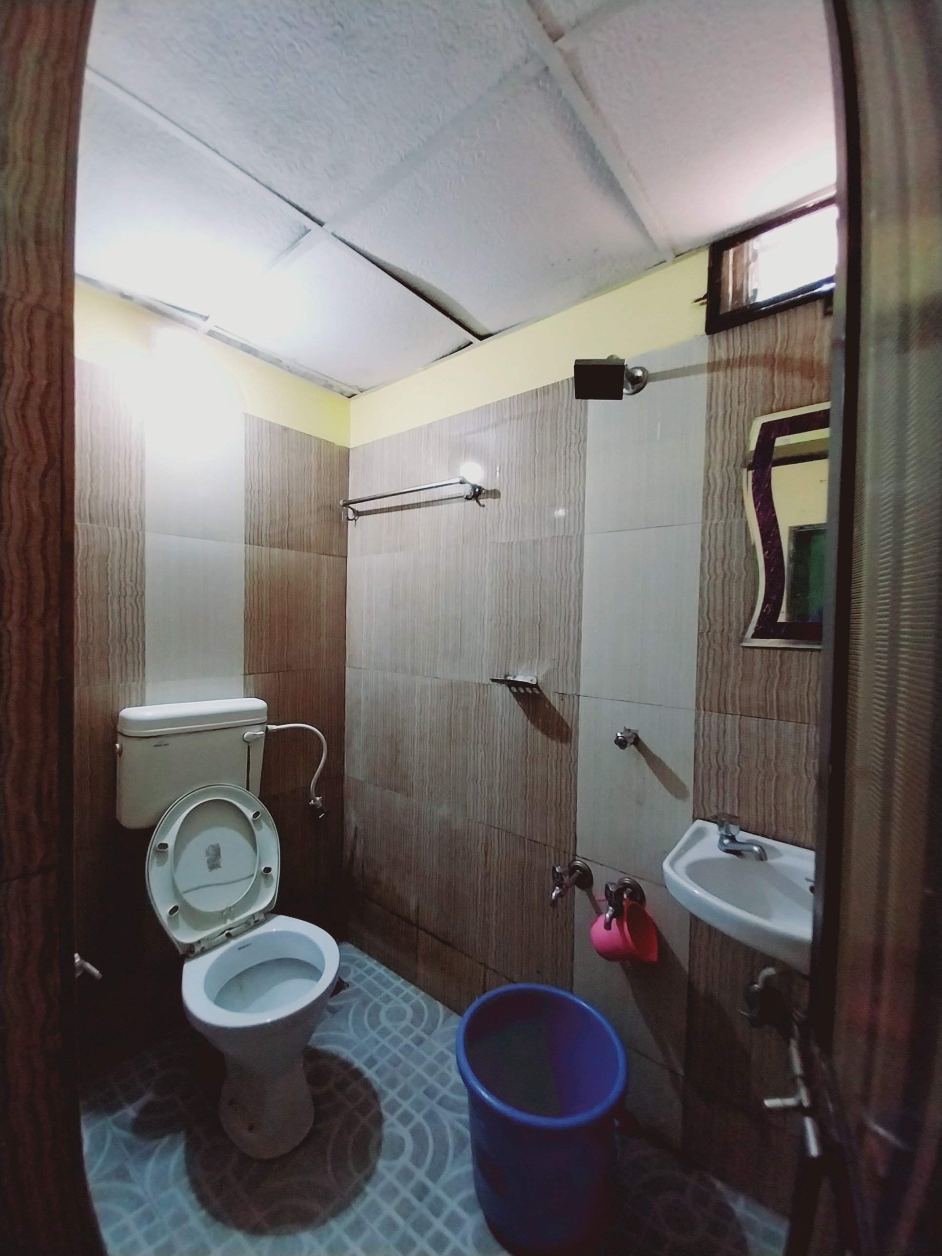 ALFINA GUEST HOUSE - Tap to explore photos