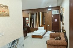 JR ROOM'S