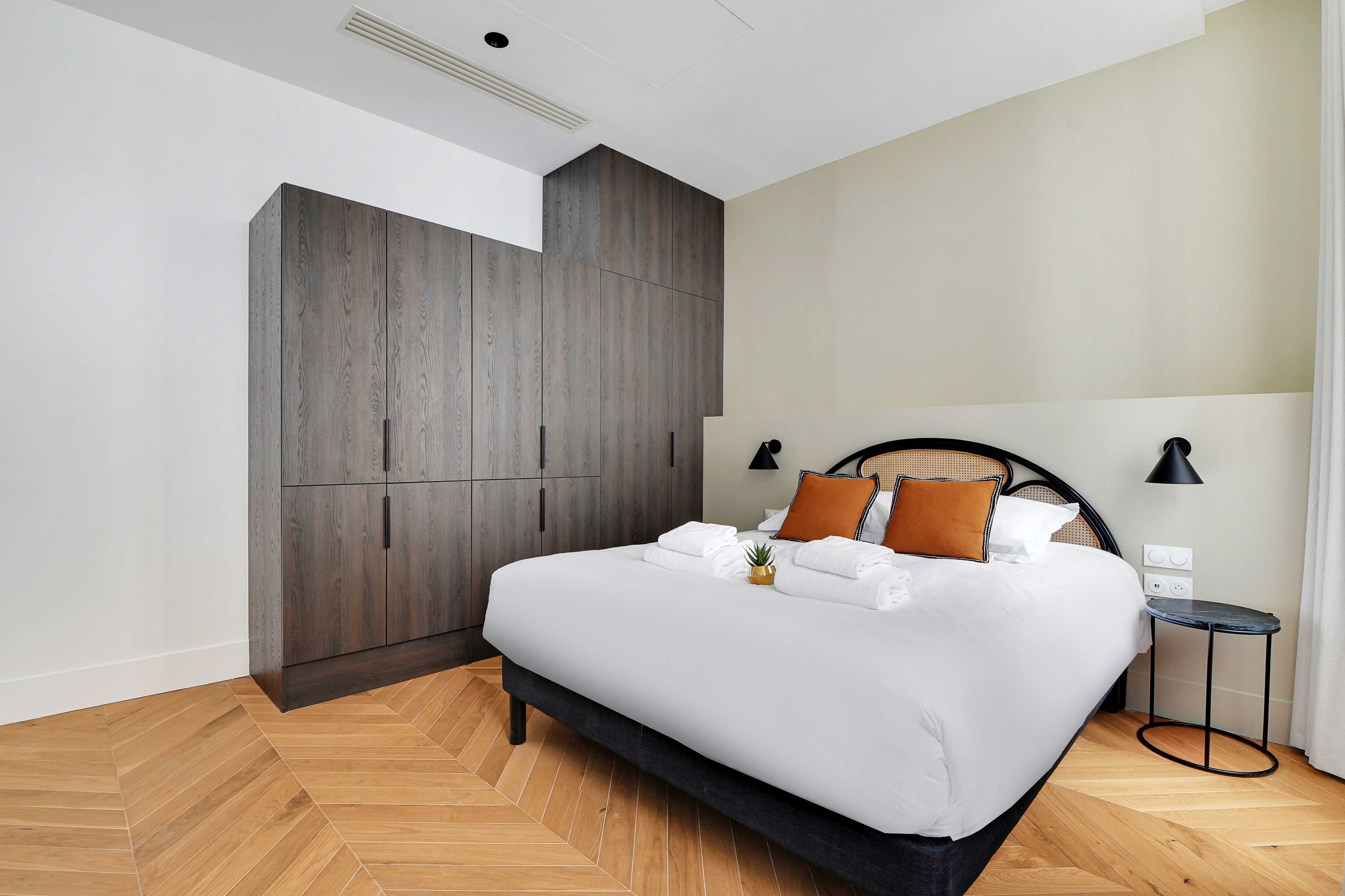 Modern apartment - 1BR/4P - Opera - Tap to explore photos