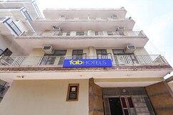 FabHotel Singh Guest House