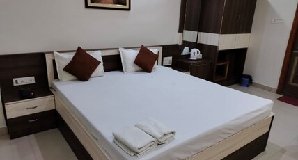Hotel Gitanjali Room Type - Super Deluxe  (3rd Floor)