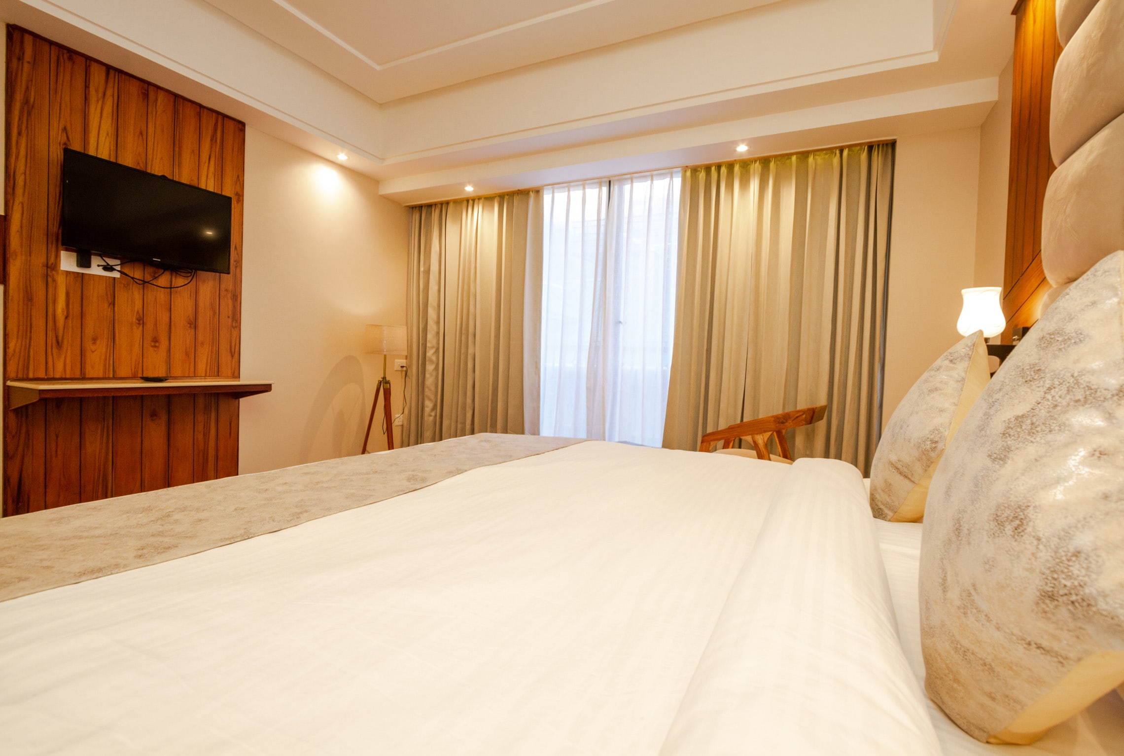 SVH A Centrally Heated/AC Luxury Boutique Hotel - Tap to explore photos