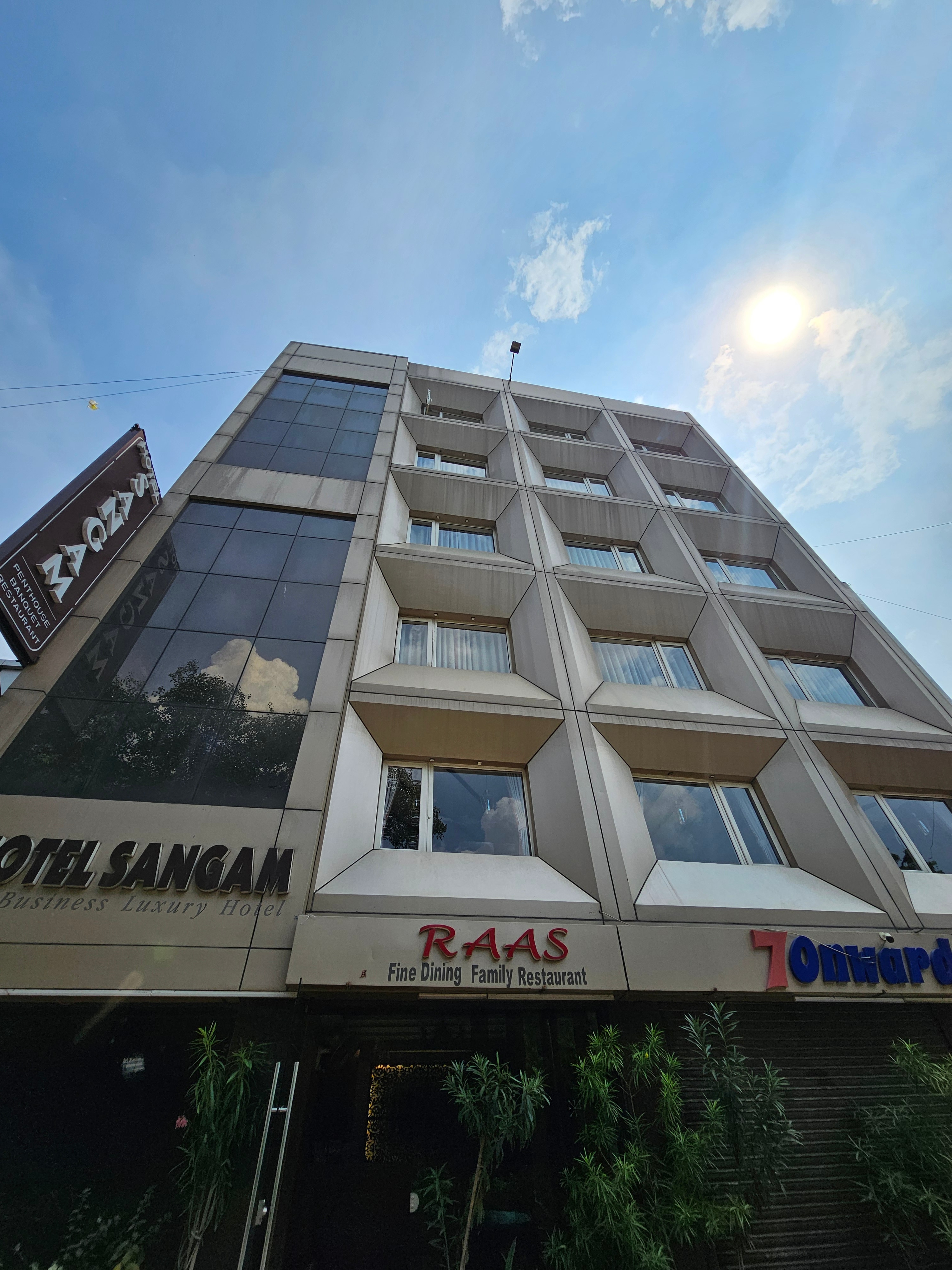 HOTEL EMERALD - Tap to explore photos