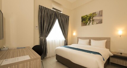 Nadias Hotel  Room Type - Deluxe Double Room