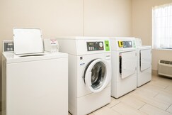 Holiday Inn Express Hotel & Suites Hesperia