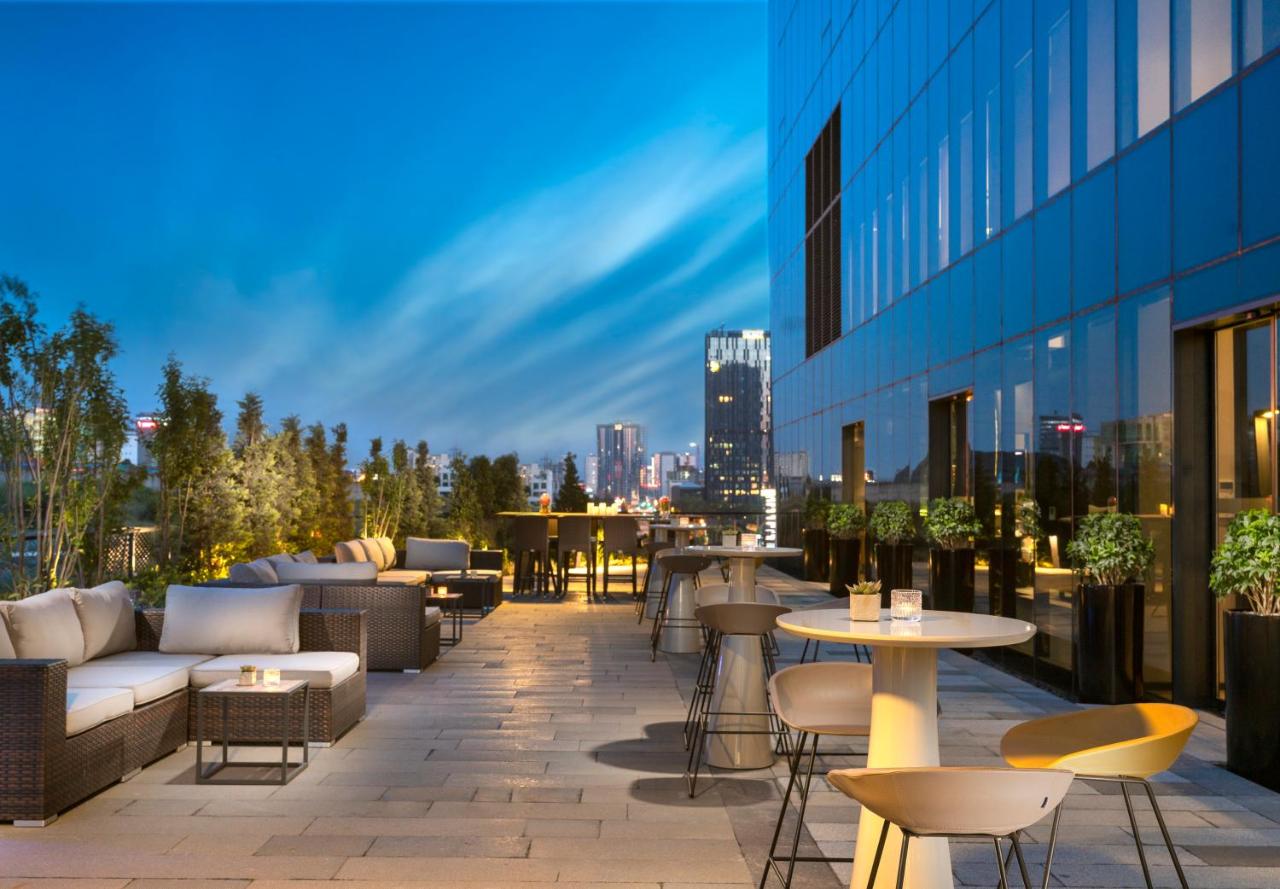 Centro Westside By Rotana - Tap to explore photos
