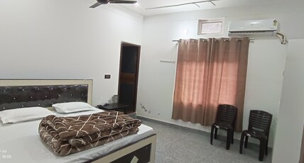 Mamgain lodge Room Type - Bedroom 9
