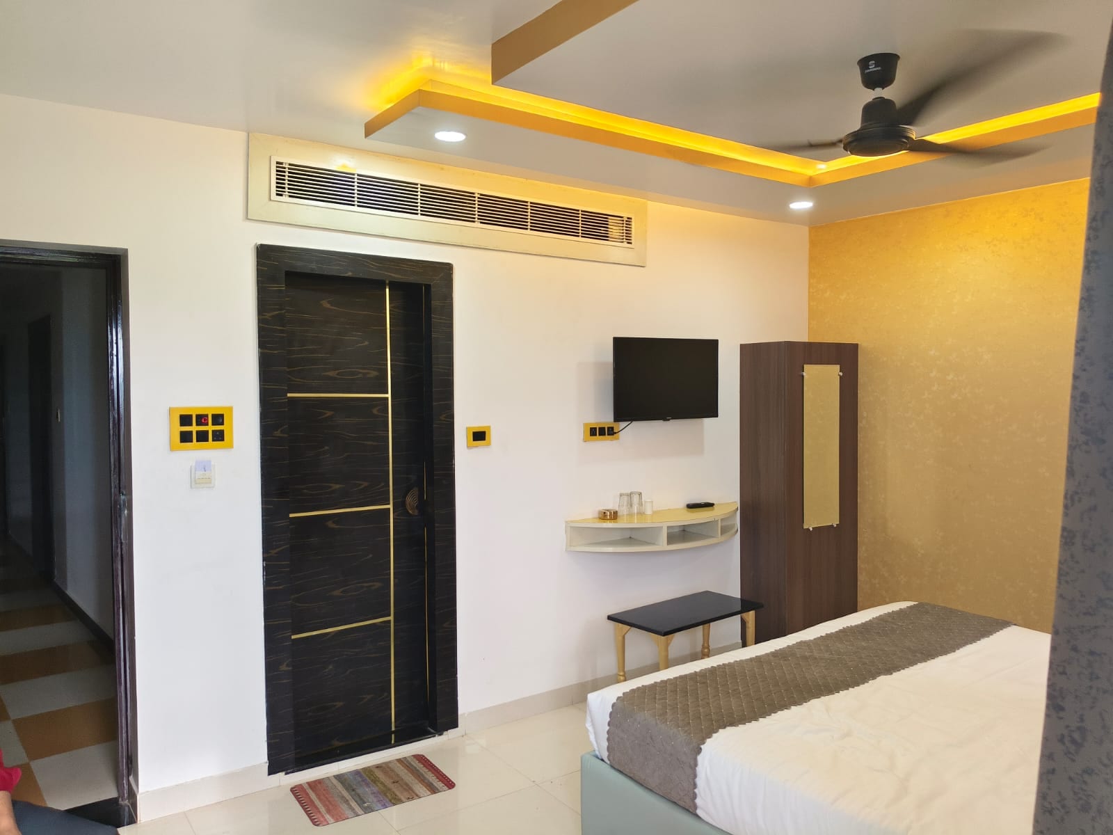 SAKSHAM HOTEL - Tap to explore photos