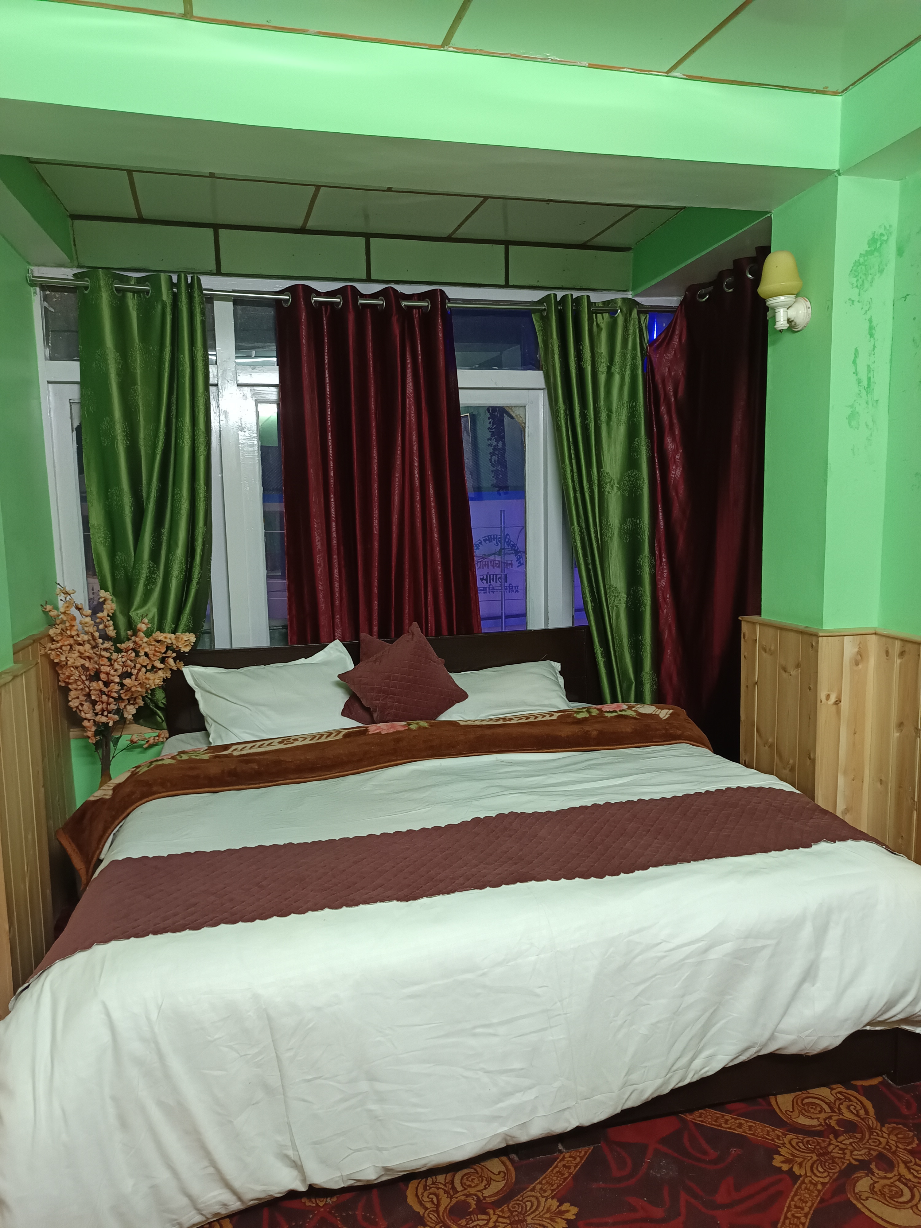 Ashiana Guest House. - Tap to explore photos