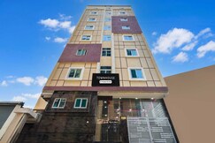 Super Townhouse Kokapet Near GAR