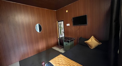 Olive Garden Room Type - Balcony Room