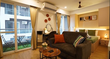Luxora Stays | Beside Airport | Entire Apartments Room Type - B318| Smart TV|Coffee Maker|Inverter Backup