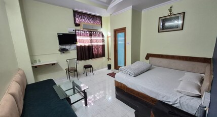 Hotel Lucky Palace Room Type - Super Deluxe Room with AC