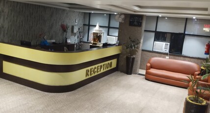 Surya Hotel Room Type - Deluxe Room