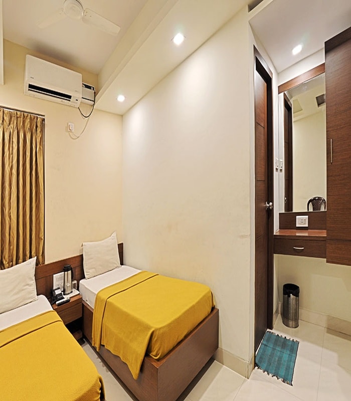 Kuber Inn Metro - Tap to explore photos