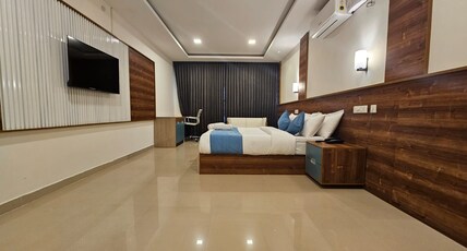 WEST BAY MARISOL Room Type - Superior Room