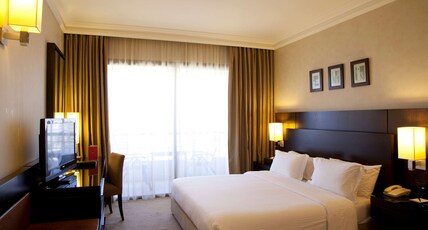Ramada Plaza by Wyndham Beirut Raouche Room Type - Classic King